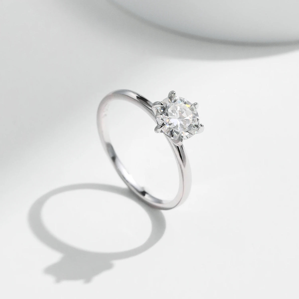 Solitário Clássico em Prata 925 e Moissanite