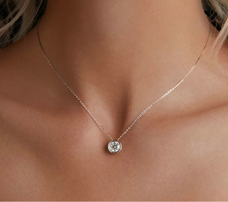 Colar Ponto de Luz Flower em Prata 925 e Moissanite