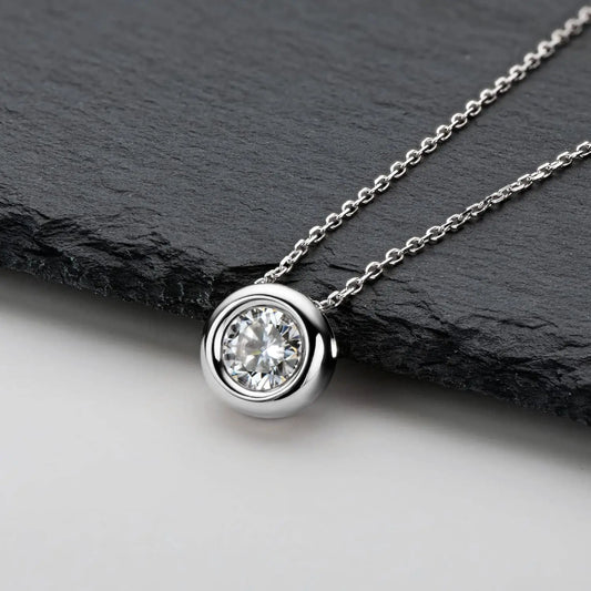 Colar Ponto de Luz Flower em Prata 925 e Moissanite